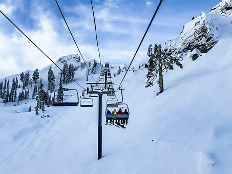 Photo of a ski lift. Photo courtesy of @derwiki on pixabay.com.
